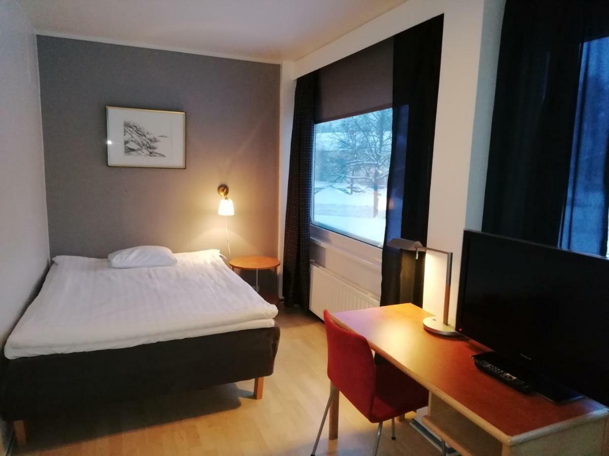 Hotel Turistihovi Коувола Екстер'єр фото
